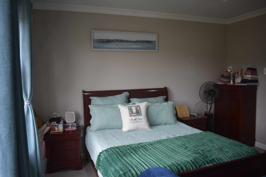 4 Bedroom Property for Sale in Beacon Bay Eastern Cape